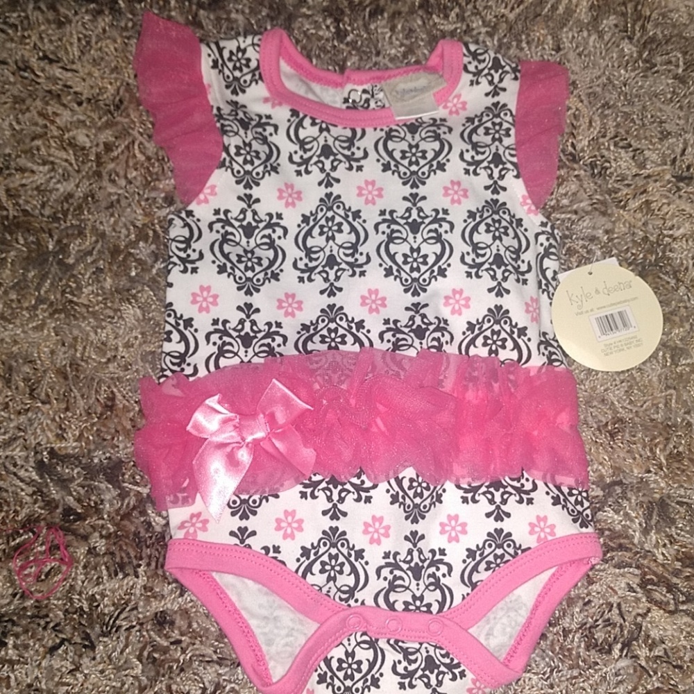 ⭐⭐cute ruffle onsie ⭐⭐